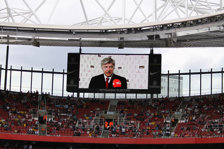 Life expectancy of a coach: Wenger and the rest of the world